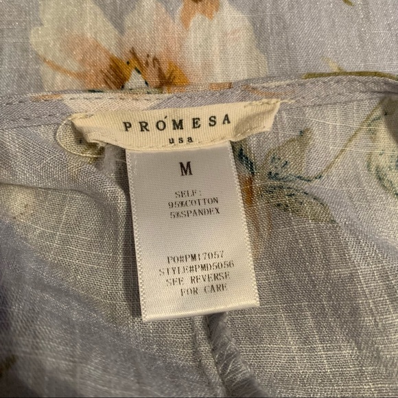 EUC Promesa Floral Wrap Dress Size Medium - Picture 13 of 13